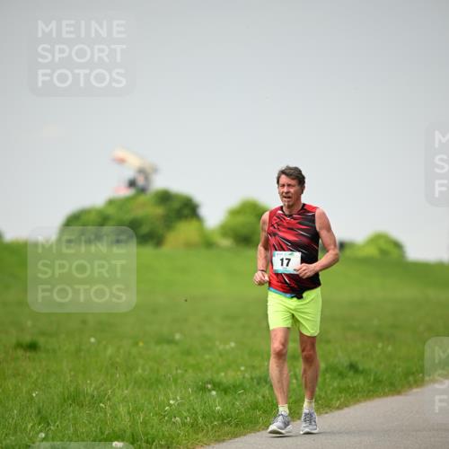 10.05.2026 - 8. Wedeler Halbmarathon Dr. Thomas Lammeyer http://msf.ph/oto/9713177 10.05.2026 12:13:22 Laufen  meine-sportfotos.de