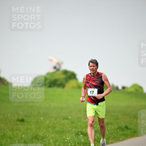 10.05.2026 - 8. Wedeler Halbmarathon Dr. Thomas Lammeyer http://msf.ph/oto/9713186 10.05.2026 12:13:23 Laufen  meine-sportfotos.de