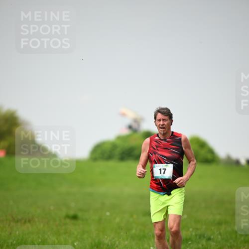 10.05.2026 - 8. Wedeler Halbmarathon Dr. Thomas Lammeyer http://msf.ph/oto/9713196 10.05.2026 12:13:24 Laufen 111 meine-sportfotos.de