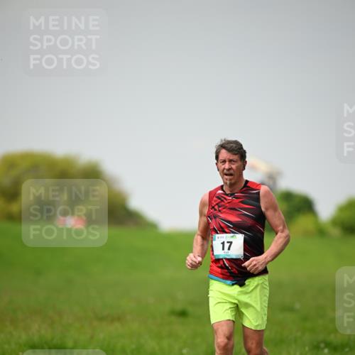 10.05.2026 - 8. Wedeler Halbmarathon Dr. Thomas Lammeyer http://msf.ph/oto/9713213 10.05.2026 12:13:25 Laufen 8111 meine-sportfotos.de