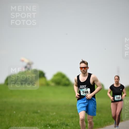10.05.2026 - 8. Wedeler Halbmarathon Dr. Thomas Lammeyer http://msf.ph/oto/9713238 10.05.2026 12:13:28 Laufen 748, 550 meine-sportfotos.de