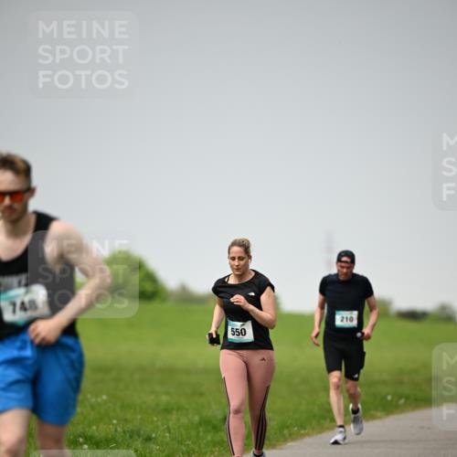 10.05.2026 - 8. Wedeler Halbmarathon Dr. Thomas Lammeyer http://msf.ph/oto/9713247 10.05.2026 12:13:30 Laufen 748, 550, 210 meine-sportfotos.de