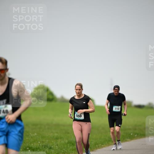 10.05.2026 - 8. Wedeler Halbmarathon Dr. Thomas Lammeyer http://msf.ph/oto/9713248 10.05.2026 12:13:31 Laufen 748, 550, 210 meine-sportfotos.de