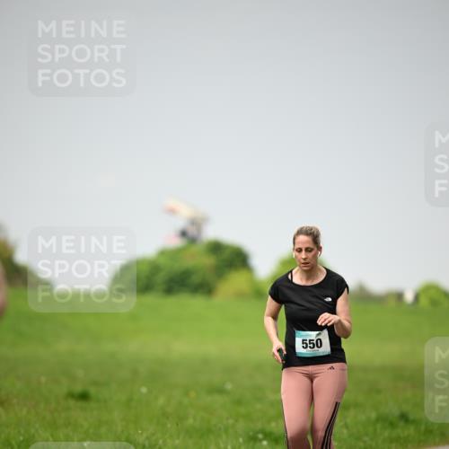 10.05.2026 - 8. Wedeler Halbmarathon Dr. Thomas Lammeyer http://msf.ph/oto/9713271 10.05.2026 12:13:32 Laufen 550 meine-sportfotos.de