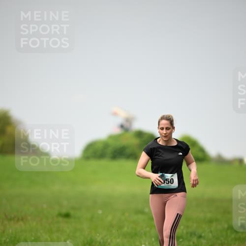 10.05.2026 - 8. Wedeler Halbmarathon Dr. Thomas Lammeyer http://msf.ph/oto/9713277 10.05.2026 12:13:33 Laufen  meine-sportfotos.de
