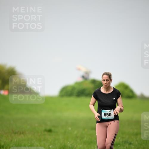 10.05.2026 - 8. Wedeler Halbmarathon Dr. Thomas Lammeyer http://msf.ph/oto/9713278 10.05.2026 12:13:33 Laufen 550 meine-sportfotos.de
