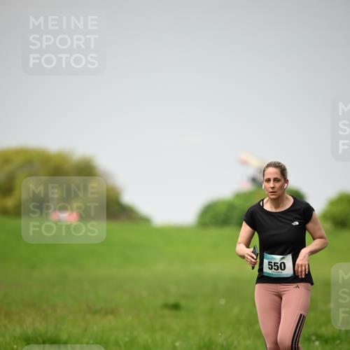 10.05.2026 - 8. Wedeler Halbmarathon Dr. Thomas Lammeyer http://msf.ph/oto/9713284 10.05.2026 12:13:33 Laufen 550 meine-sportfotos.de
