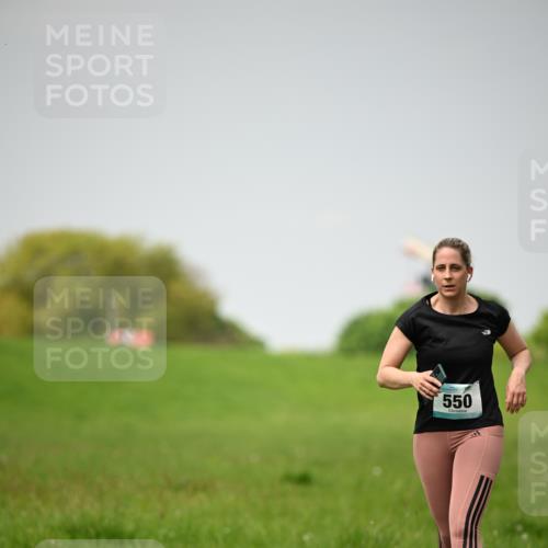 10.05.2026 - 8. Wedeler Halbmarathon Dr. Thomas Lammeyer http://msf.ph/oto/9713285 10.05.2026 12:13:34 Laufen 550 meine-sportfotos.de