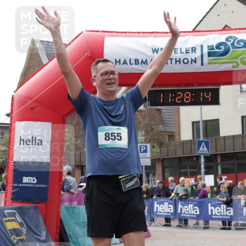 10.05.2026 - 8. Wedeler Halbmarathon Yannick Fuchs http://msf.ph/oto/9713324 10.05.2026 11:28:13 Ziel 170, 855, 927 meine-sportfotos.de