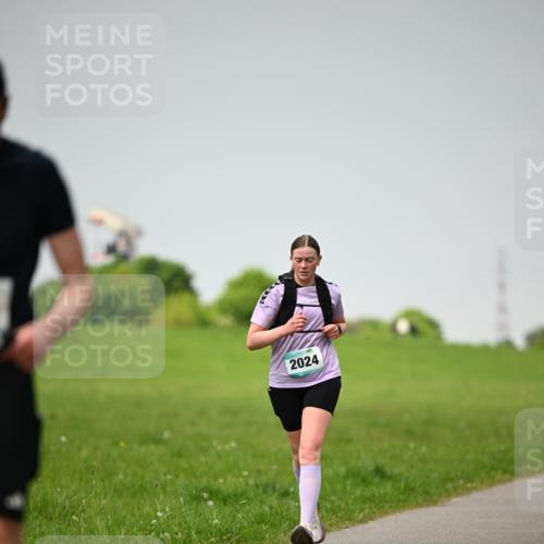 10.05.2026 - 8. Wedeler Halbmarathon Dr. Thomas Lammeyer http://msf.ph/oto/9713329 10.05.2026 12:13:41 Laufen 2024 meine-sportfotos.de