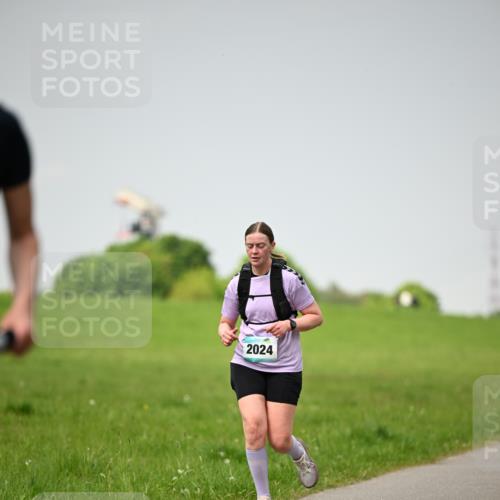 10.05.2026 - 8. Wedeler Halbmarathon Dr. Thomas Lammeyer http://msf.ph/oto/9713335 10.05.2026 12:13:42 Laufen 2024 meine-sportfotos.de