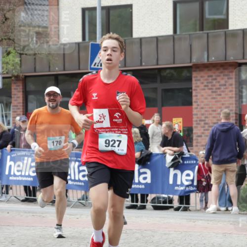 10.05.2026 - 8. Wedeler Halbmarathon Yannick Fuchs http://msf.ph/oto/9713362 10.05.2026 11:28:16 Ziel 170, 927, 1042, 2038 meine-sportfotos.de
