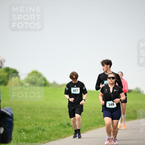 10.05.2026 - 8. Wedeler Halbmarathon Dr. Thomas Lammeyer http://msf.ph/oto/9713371 10.05.2026 12:13:59 Laufen 427, 349 meine-sportfotos.de