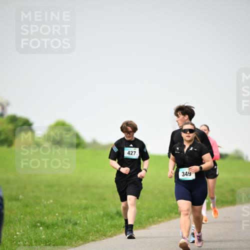 10.05.2026 - 8. Wedeler Halbmarathon Dr. Thomas Lammeyer http://msf.ph/oto/9713373 10.05.2026 12:13:59 Laufen 427, 349 meine-sportfotos.de