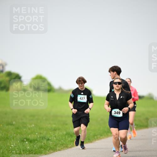 10.05.2026 - 8. Wedeler Halbmarathon Dr. Thomas Lammeyer http://msf.ph/oto/9713374 10.05.2026 12:13:59 Laufen 427, 349 meine-sportfotos.de