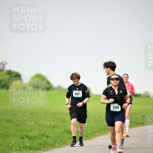 10.05.2026 - 8. Wedeler Halbmarathon Dr. Thomas Lammeyer http://msf.ph/oto/9713376 10.05.2026 12:14:00 Laufen 427, 349 meine-sportfotos.de