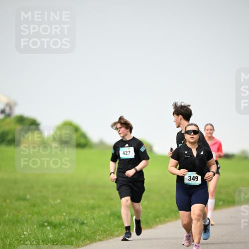 10.05.2026 - 8. Wedeler Halbmarathon Dr. Thomas Lammeyer http://msf.ph/oto/9713377 10.05.2026 12:14:00 Laufen 427, 349 meine-sportfotos.de