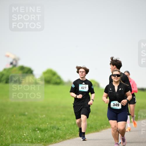 10.05.2026 - 8. Wedeler Halbmarathon Dr. Thomas Lammeyer http://msf.ph/oto/9713384 10.05.2026 12:14:00 Laufen 427, 349 meine-sportfotos.de