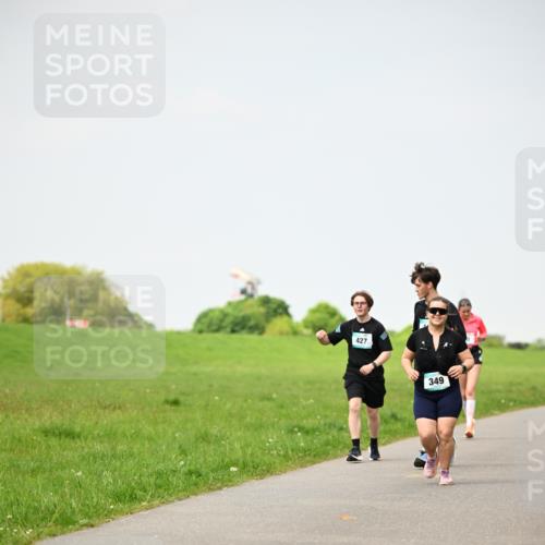 10.05.2026 - 8. Wedeler Halbmarathon Dr. Thomas Lammeyer http://msf.ph/oto/9713388 10.05.2026 12:14:01 Laufen 427, 349 meine-sportfotos.de