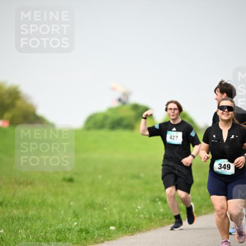 10.05.2026 - 8. Wedeler Halbmarathon Dr. Thomas Lammeyer http://msf.ph/oto/9713401 10.05.2026 12:14:02 Laufen 427, 349 meine-sportfotos.de