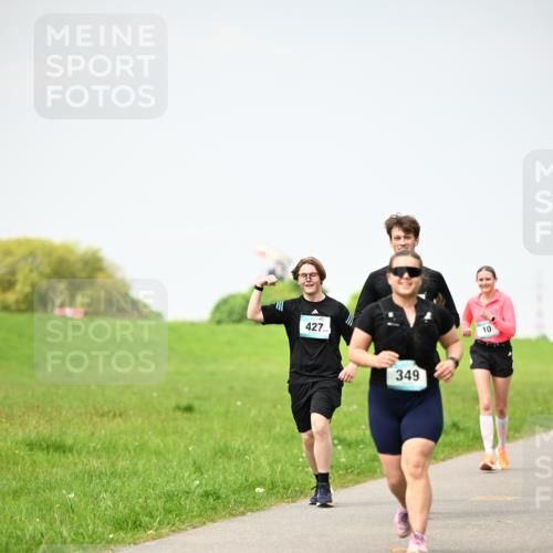 10.05.2026 - 8. Wedeler Halbmarathon Dr. Thomas Lammeyer http://msf.ph/oto/9713406 10.05.2026 12:14:03 Laufen 427, 349 meine-sportfotos.de