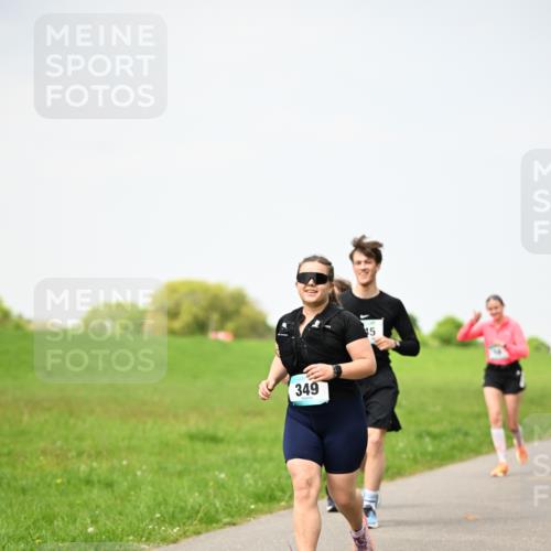 10.05.2026 - 8. Wedeler Halbmarathon Dr. Thomas Lammeyer http://msf.ph/oto/9713422 10.05.2026 12:14:05 Laufen 349 meine-sportfotos.de