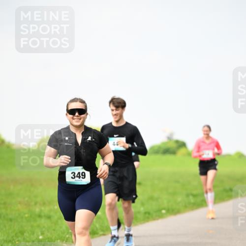 10.05.2026 - 8. Wedeler Halbmarathon Dr. Thomas Lammeyer http://msf.ph/oto/9713433 10.05.2026 12:14:06 Laufen 349 meine-sportfotos.de