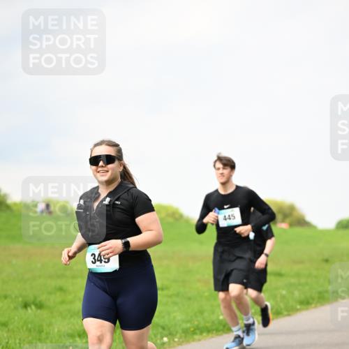10.05.2026 - 8. Wedeler Halbmarathon Dr. Thomas Lammeyer http://msf.ph/oto/9713438 10.05.2026 12:14:07 Laufen 345, 445 meine-sportfotos.de