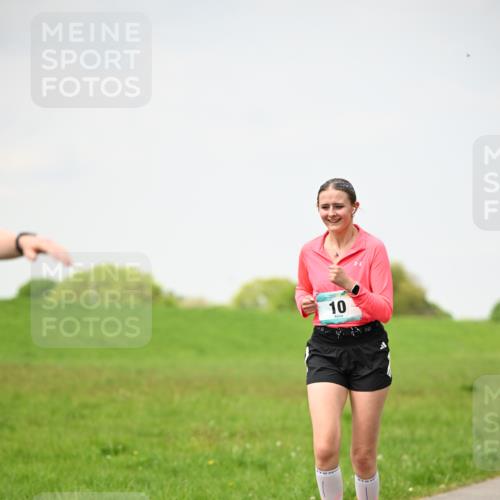 10.05.2026 - 8. Wedeler Halbmarathon Dr. Thomas Lammeyer http://msf.ph/oto/9713452 10.05.2026 12:14:09 Laufen  meine-sportfotos.de