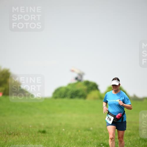 10.05.2026 - 8. Wedeler Halbmarathon Dr. Thomas Lammeyer http://msf.ph/oto/9713462 10.05.2026 12:14:21 Laufen 716 meine-sportfotos.de