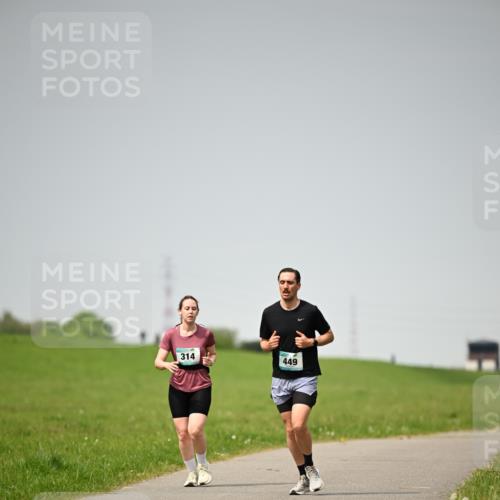 10.05.2026 - 8. Wedeler Halbmarathon Dr. Thomas Lammeyer http://msf.ph/oto/9713501 10.05.2026 12:14:32 Laufen 314, 449 meine-sportfotos.de