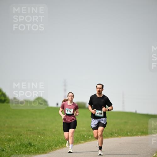 10.05.2026 - 8. Wedeler Halbmarathon Dr. Thomas Lammeyer http://msf.ph/oto/9713504 10.05.2026 12:14:32 Laufen 314, 449 meine-sportfotos.de