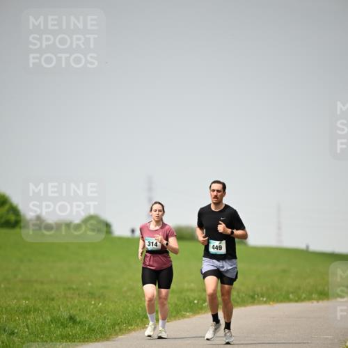 10.05.2026 - 8. Wedeler Halbmarathon Dr. Thomas Lammeyer http://msf.ph/oto/9713505 10.05.2026 12:14:32 Laufen 314, 449 meine-sportfotos.de
