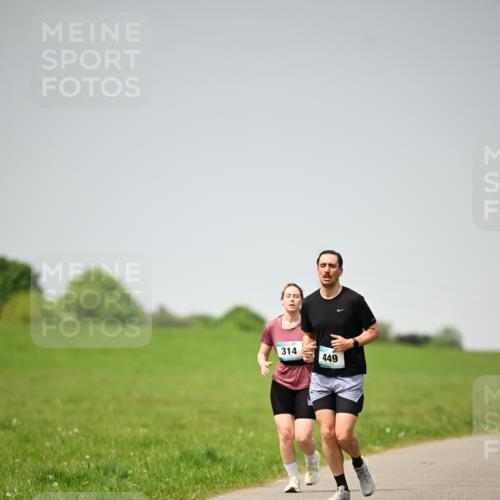 10.05.2026 - 8. Wedeler Halbmarathon Dr. Thomas Lammeyer http://msf.ph/oto/9713515 10.05.2026 12:14:33 Laufen 314, 449 meine-sportfotos.de