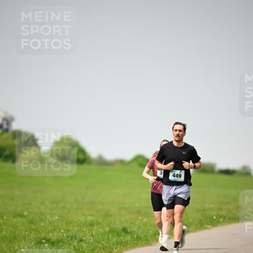 10.05.2026 - 8. Wedeler Halbmarathon Dr. Thomas Lammeyer http://msf.ph/oto/9713520 10.05.2026 12:14:33 Laufen 449 meine-sportfotos.de