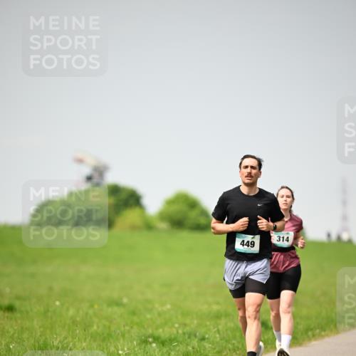 10.05.2026 - 8. Wedeler Halbmarathon Dr. Thomas Lammeyer http://msf.ph/oto/9713536 10.05.2026 12:14:35 Laufen 314, 449 meine-sportfotos.de