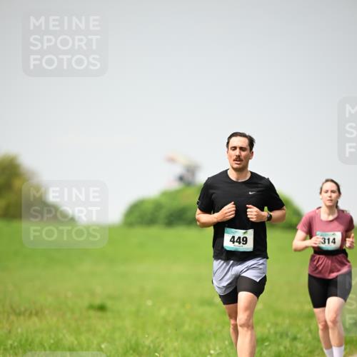10.05.2026 - 8. Wedeler Halbmarathon Dr. Thomas Lammeyer http://msf.ph/oto/9713551 10.05.2026 12:14:36 Laufen 449, 314 meine-sportfotos.de