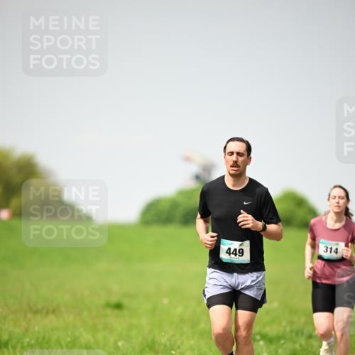 10.05.2026 - 8. Wedeler Halbmarathon Dr. Thomas Lammeyer http://msf.ph/oto/9713557 10.05.2026 12:14:37 Laufen 449, 314 meine-sportfotos.de