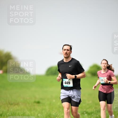 10.05.2026 - 8. Wedeler Halbmarathon Dr. Thomas Lammeyer http://msf.ph/oto/9713560 10.05.2026 12:14:37 Laufen 449 meine-sportfotos.de