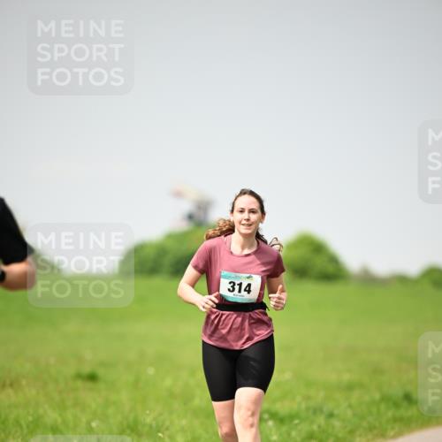 10.05.2026 - 8. Wedeler Halbmarathon Dr. Thomas Lammeyer http://msf.ph/oto/9713571 10.05.2026 12:14:39 Laufen 314 meine-sportfotos.de