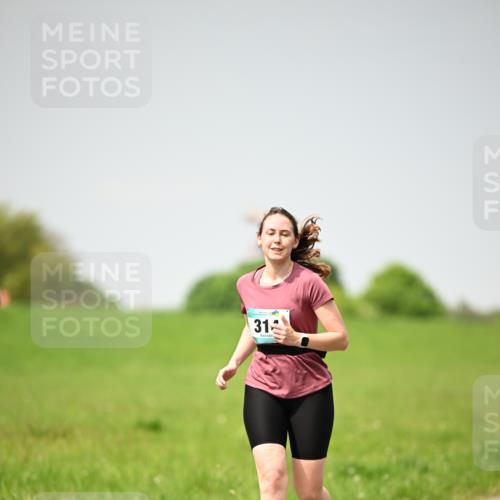 10.05.2026 - 8. Wedeler Halbmarathon Dr. Thomas Lammeyer http://msf.ph/oto/9713576 10.05.2026 12:14:39 Laufen  meine-sportfotos.de