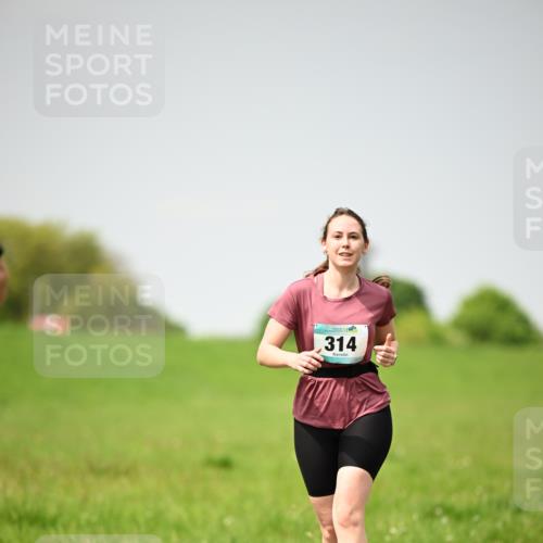 10.05.2026 - 8. Wedeler Halbmarathon Dr. Thomas Lammeyer http://msf.ph/oto/9713579 10.05.2026 12:14:39 Laufen 314 meine-sportfotos.de