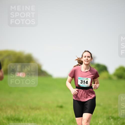 10.05.2026 - 8. Wedeler Halbmarathon Dr. Thomas Lammeyer http://msf.ph/oto/9713581 10.05.2026 12:14:40 Laufen 314 meine-sportfotos.de