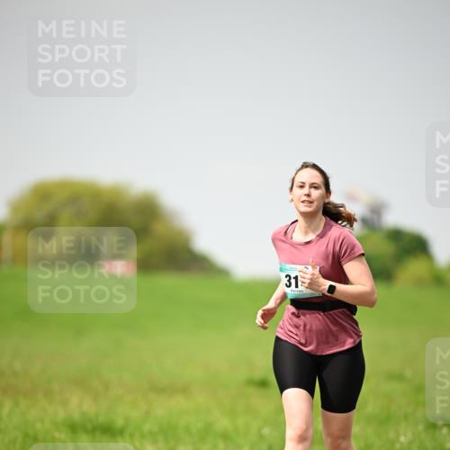 10.05.2026 - 8. Wedeler Halbmarathon Dr. Thomas Lammeyer http://msf.ph/oto/9713584 10.05.2026 12:14:40 Laufen  meine-sportfotos.de