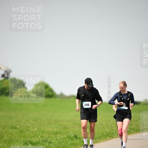 10.05.2026 - 8. Wedeler Halbmarathon Dr. Thomas Lammeyer http://msf.ph/oto/9713593 10.05.2026 12:15:32 Laufen 206 meine-sportfotos.de
