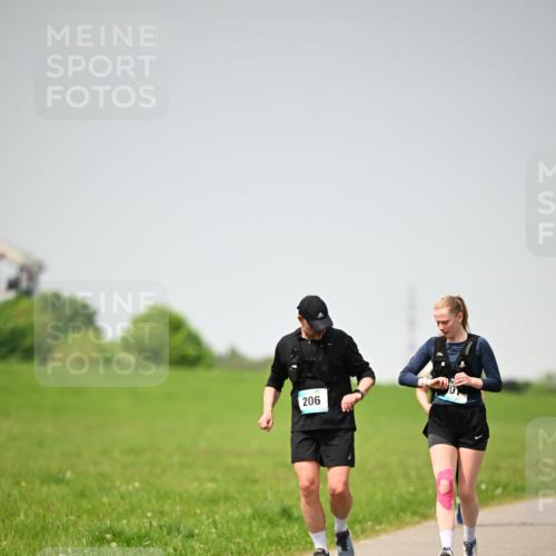 10.05.2026 - 8. Wedeler Halbmarathon Dr. Thomas Lammeyer http://msf.ph/oto/9713595 10.05.2026 12:15:32 Laufen 206 meine-sportfotos.de