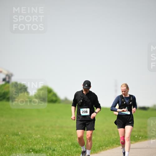 10.05.2026 - 8. Wedeler Halbmarathon Dr. Thomas Lammeyer http://msf.ph/oto/9713605 10.05.2026 12:15:32 Laufen 206 meine-sportfotos.de