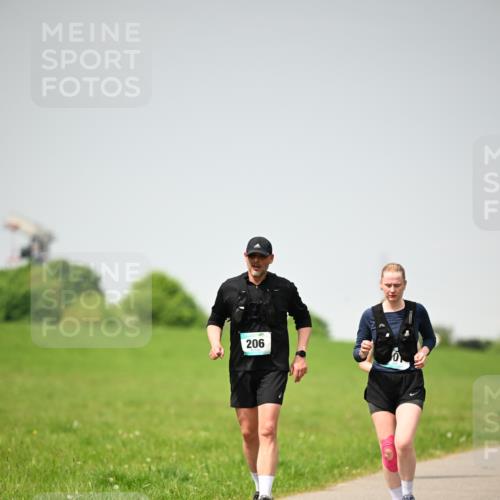 10.05.2026 - 8. Wedeler Halbmarathon Dr. Thomas Lammeyer http://msf.ph/oto/9713606 10.05.2026 12:15:33 Laufen 206 meine-sportfotos.de