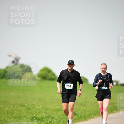 10.05.2026 - 8. Wedeler Halbmarathon Dr. Thomas Lammeyer http://msf.ph/oto/9713608 10.05.2026 12:15:33 Laufen 206 meine-sportfotos.de