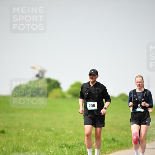10.05.2026 - 8. Wedeler Halbmarathon Dr. Thomas Lammeyer http://msf.ph/oto/9713620 10.05.2026 12:15:34 Laufen 206 meine-sportfotos.de
